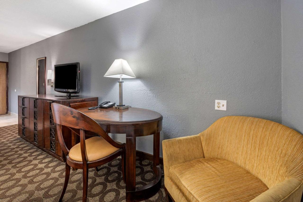 Suburban Studios Lafayette Εξωτερικό φωτογραφία